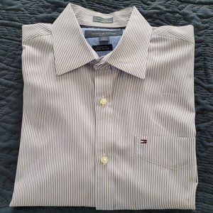 Tommy Hilfiger Casual Button Down Shirt Small 14-1/2 - 15